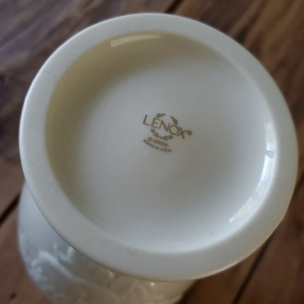 Lenox Fine porcelain Fruits of Life Ivory Large Vase